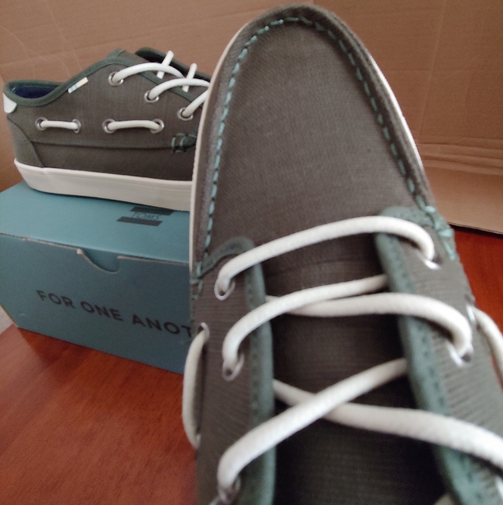 Men's Shoes - Picture 7 of 8